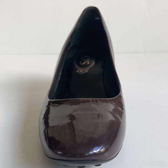 Tod’s mocha patent leather pump kitten heel studded heel rubber pebble outsole - Picture 13 of 16